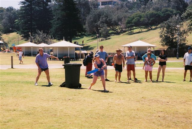 Cricket at Bronte Beach 11/11/03