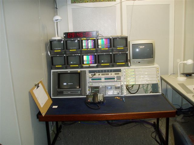 VTR desk 