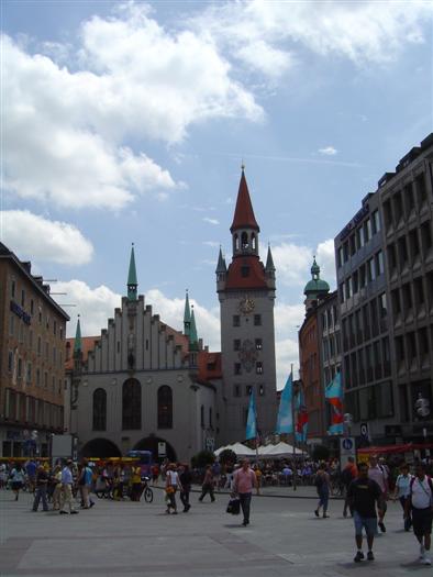 Altes Rathaus from Marienplatz