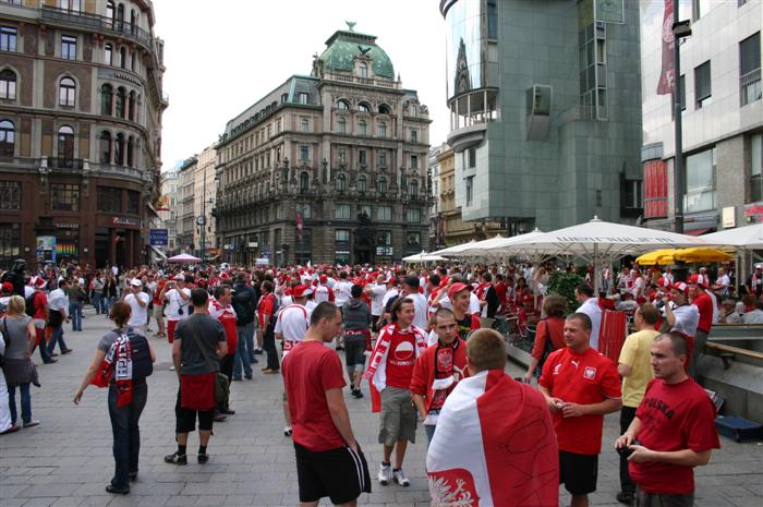 Poles & Austrians mixing happily (otherwise Darth would have words)